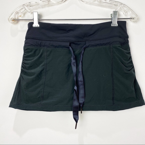 Lululemon black skort with shorts underneath